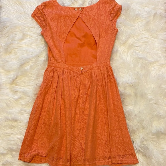 Like-New Frenchi Coral Lace Fit & Flare Dress Sz S - Picture 3 of 5